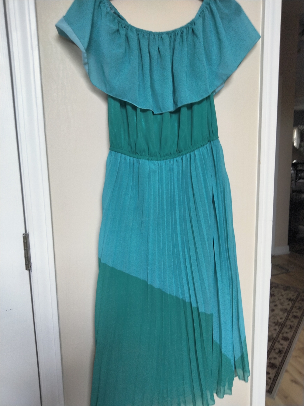 WD.NY Two-Tone Teal  Pleated Midi Dress